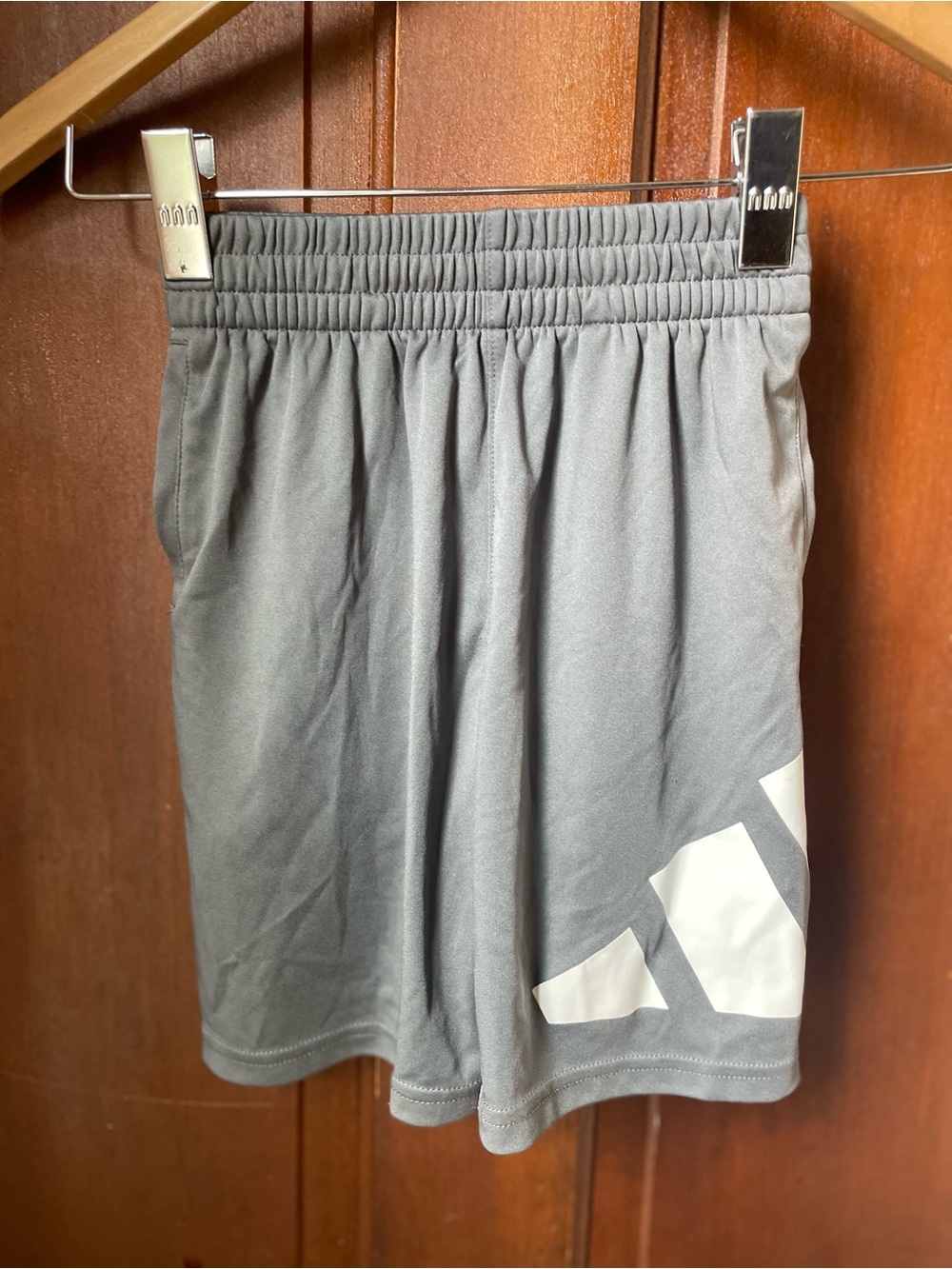 adidas boys size 7 gray athletic shorts